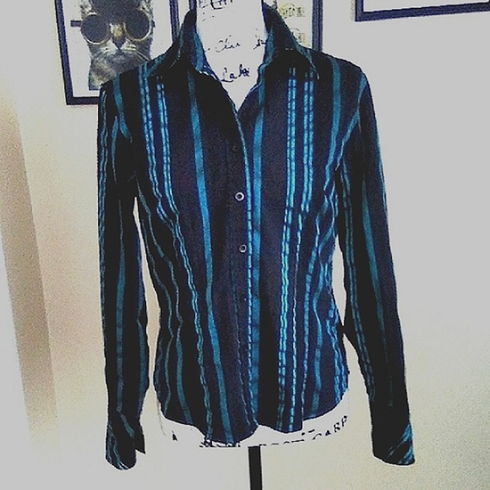 WOMEN'S Striped Casual Button Down Shirt in Black and Blue (sz M)